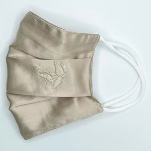 Très Silk - 100% Natural Mulberry Silk Mask